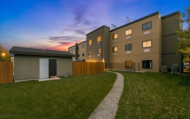 Silver Creek Hotel