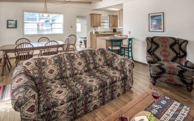 101 Sierra Mountain Cabin - Three Bedroom Cabin