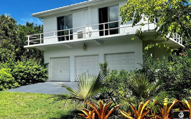 Newly Built Luxury Villa On The Beach