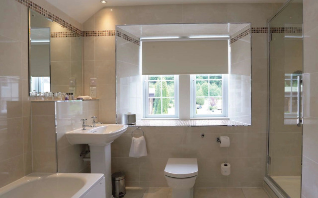 Macdonald Forest Hills Resort