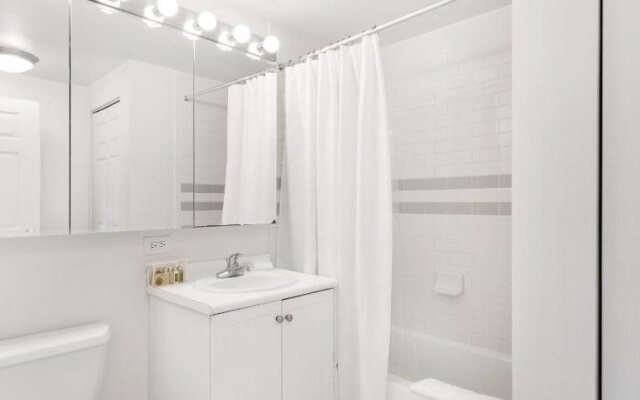 Premier Furnished Apt at Grove Pointe