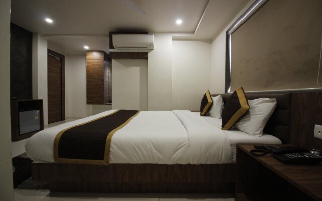Hotel Limra Surat