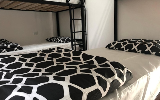 St Kilda Accommodation - Hostel – Guest Rooms – Melbourne