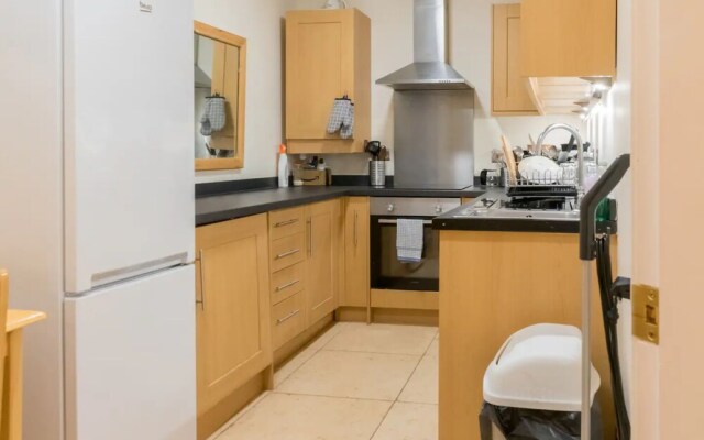 Charming and Relaxing 2BD Flat - Abbeyhill