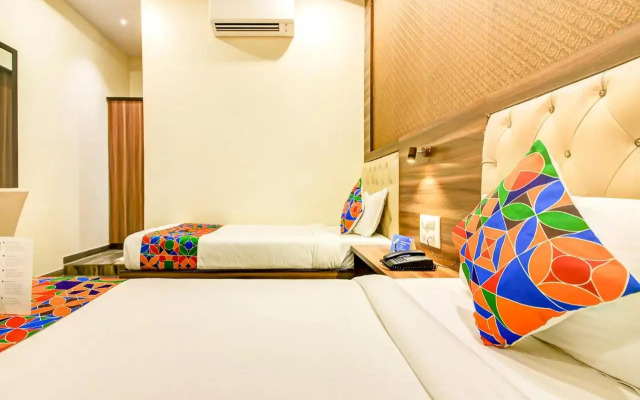 OYO 13614 Hotel Axis International