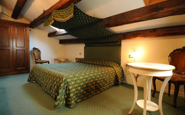 Hotel Mezzo Pozzo
