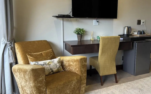 One O Eight Boutique Hotel