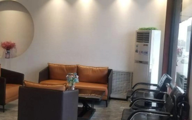 Jiayi Hotel (Xintai Xinwen bus station)