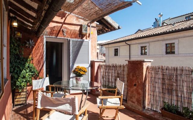 Amazing Apartment With Terrace In Piazza Del Fico, Close Piazza Navona