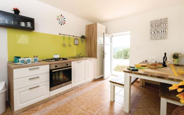 Awesome Home in Rogoznica With Wifi and 2 Bedrooms