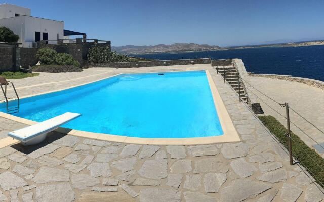 Charming Villa in Paros with Swimming Pool