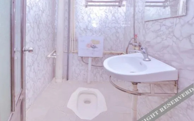 Liuzhou Yaping Hotel (Liunan Wanda Store)