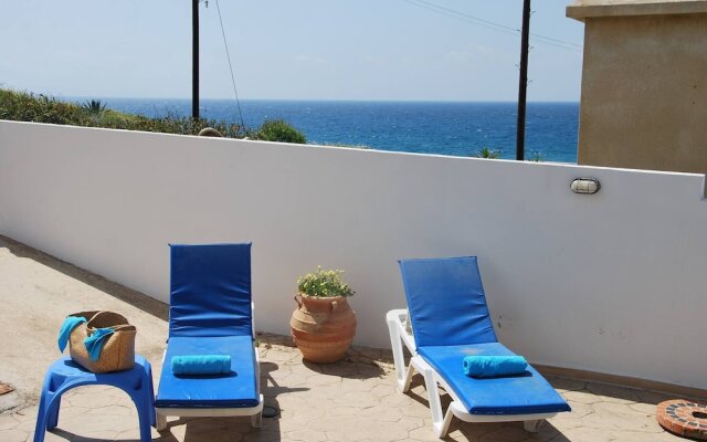 Villa Only 50m To The Sea, Sleeps 12, Polis