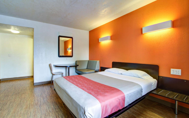 Motel 6 Richfield, OH