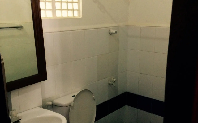 Curry Bowl Restaurant & Turtles Rest