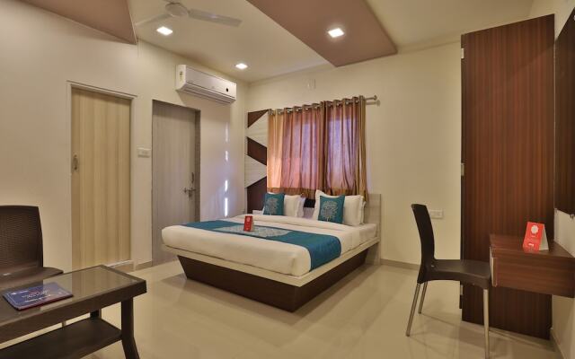 OYO 11750 Hotel Starz