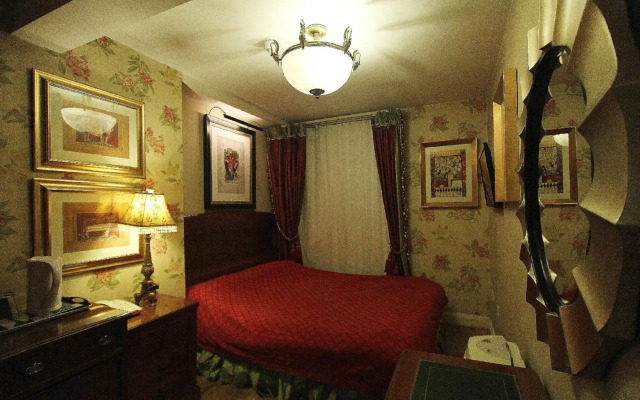 Opulence Boutique Hotel