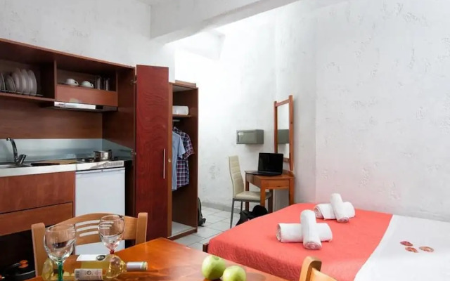 Cozy Studio in Hersonissos Center
