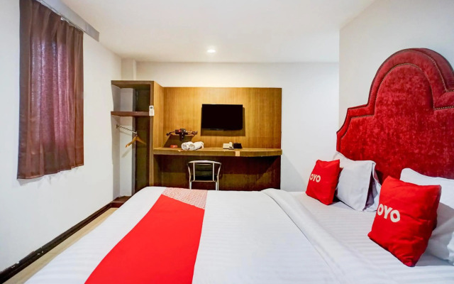 OYO 2574 Z Suites Hotel
