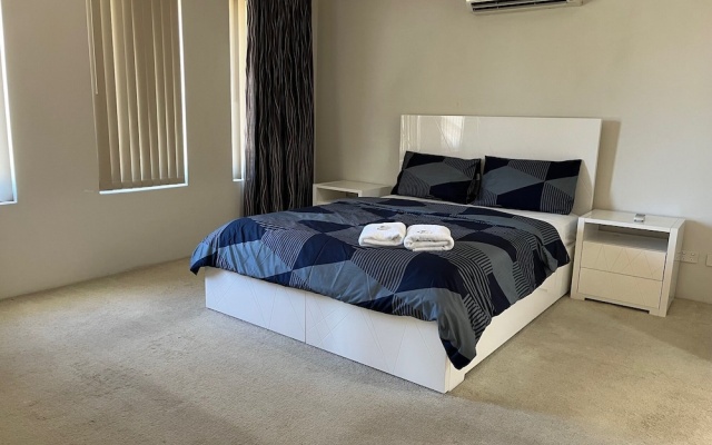 Cloverdale Family Accommodation – Guest Rooms – Perth