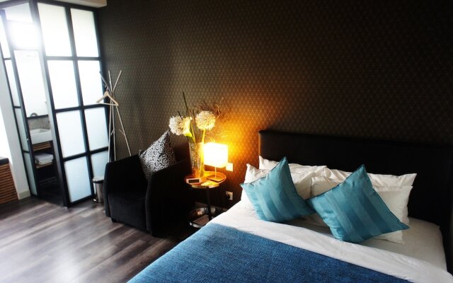Roomies Boutique Bed & Breakfast - Hostel