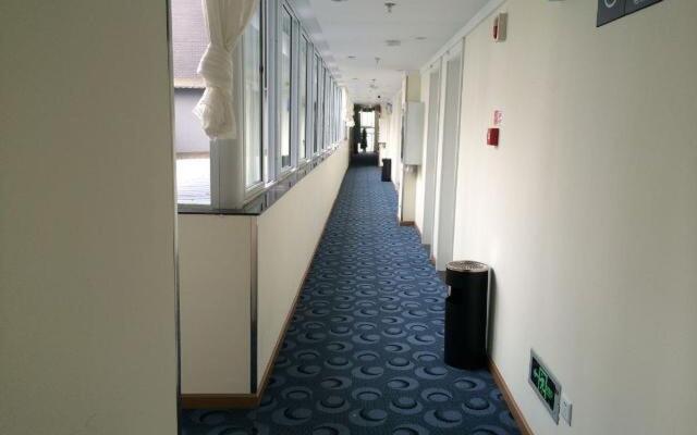 7 Days Inn Wuhan Jiangxia Zhifang Train Station