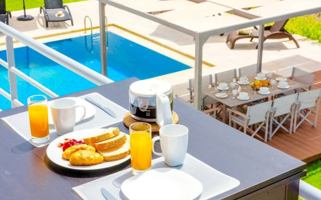 Pool Villa Stella Crete 500m From sea