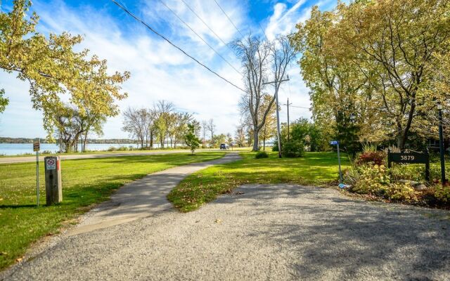 Niagara Falls Lakeview house