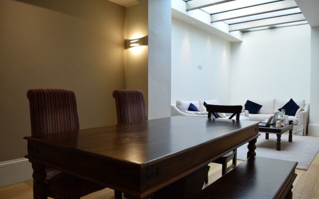 4 Bedroom House in Marylebone