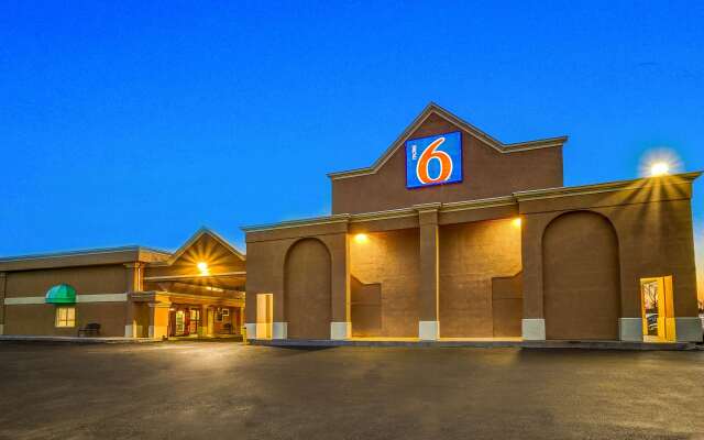 Motel 6 Lester, PA - Philadelphia Airport