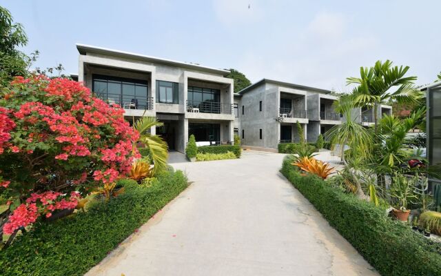 OYO 539 Loft By Busaba