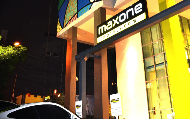 MaxOne Sabang Jakarta