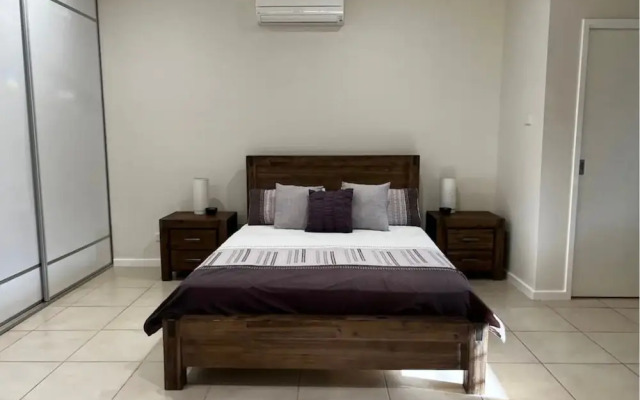 Entire holiday home in Cable Beach