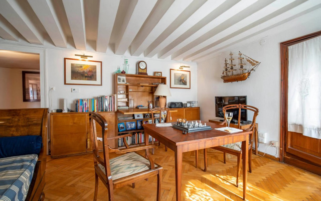 Ca’ Cappello Venetian Apartment M02074212072