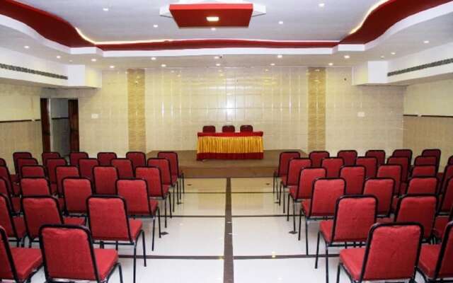 Poppys S.E.T Residency Kumbakonam.