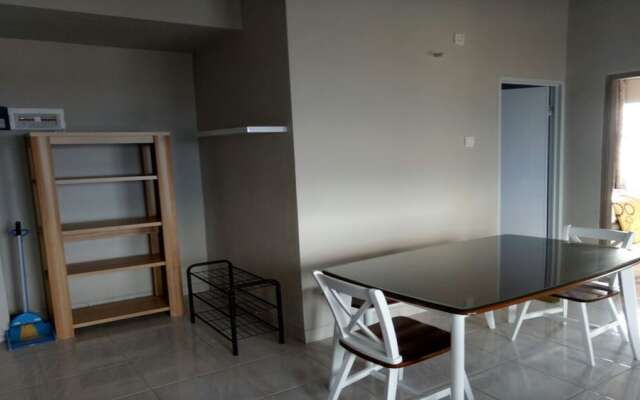 Apartmen Newton Residence by Ocb