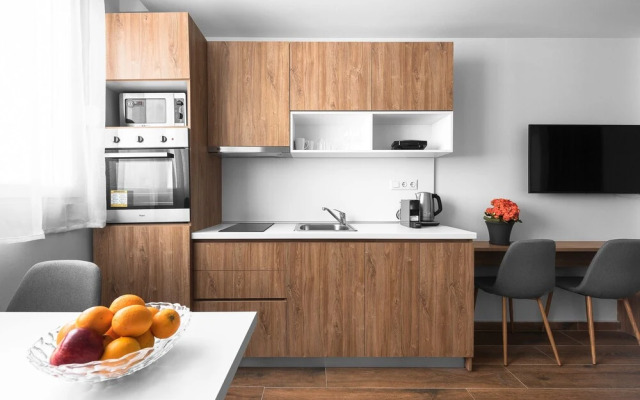 Ultima Suites Nilie Hospitality MGMT