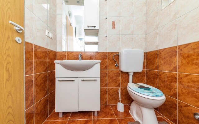 Amazing Home in Kastel Stafilic With 3 Bedrooms and Wifi