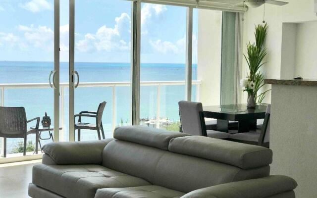 CARIBE Beachfront 2 BDR- Incredible Oceanview