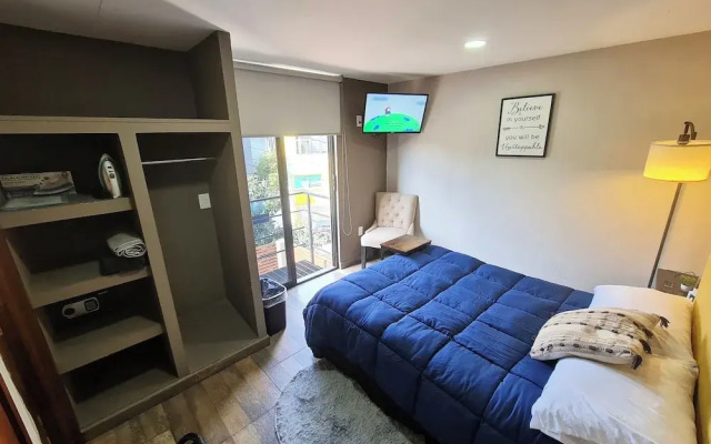 R06 Habitación Equipada STV WIFI Parking