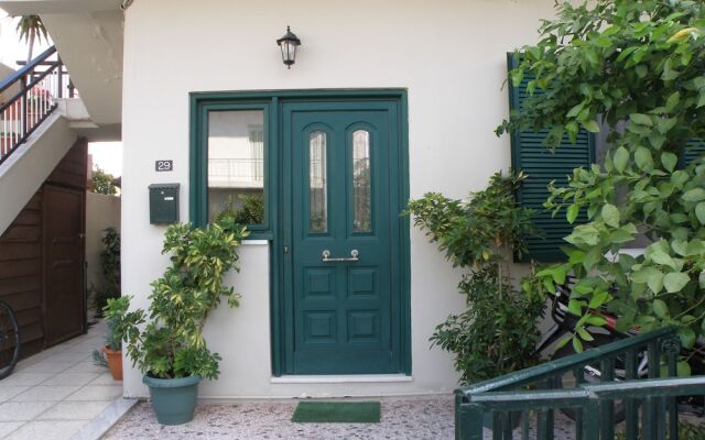 Sonias House 2-Bed rooms House in Heraklion