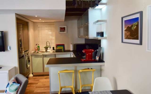 Modern 2 Bedroom Townhouse in Green Point