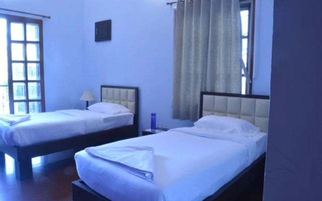 Redstone Villa and Suites