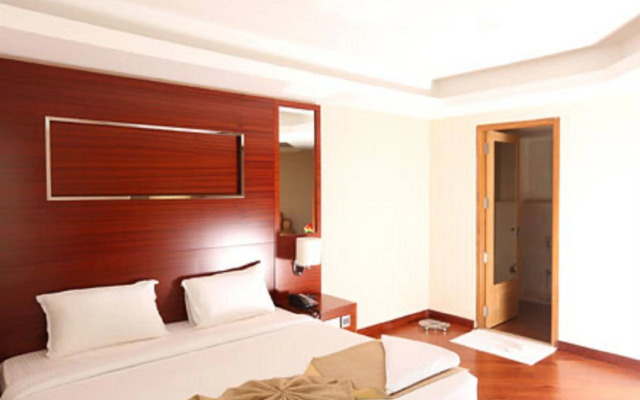 Hotel Chennai Le Palace