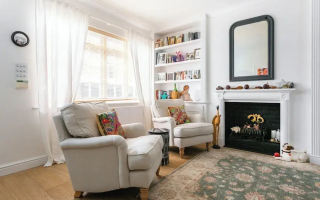 Edge Street IV by Onefinestay