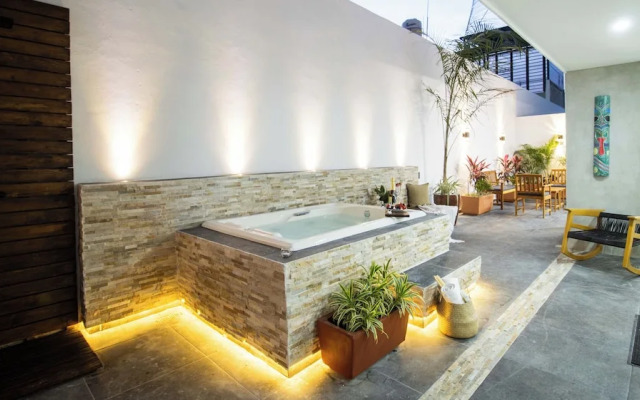 Serene Stylish Stay Roof Pool and Lounge