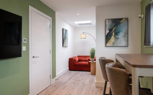 Charles Hope Apartments - Brentford