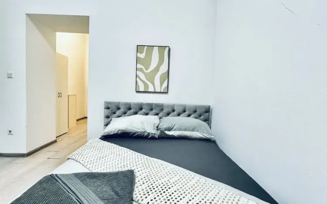 Affordable Studio Apt Near Ottakring