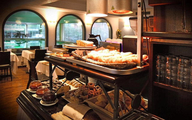 Admiral Hotel Villa Erme