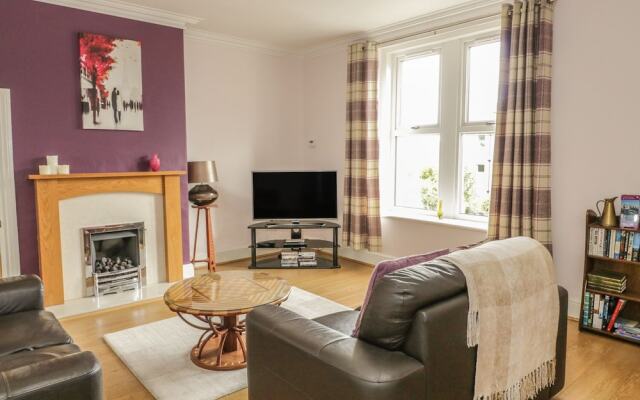 Flat 2 - 9 Rhiw Bank Terrace